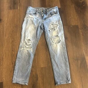 American Eagle super stretch distressed jeans for women size 6